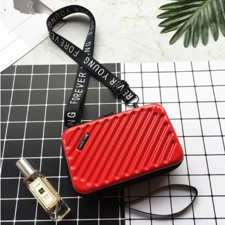 Praktisch dames handtasje, luxe uitstraling, geschikt als schouder- of crossbody tas, verstelbaar.