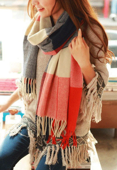 Kasjmier dames sjaal met ruitpatroon, veelzijdig accessoire voor een stijlvolle outfit.