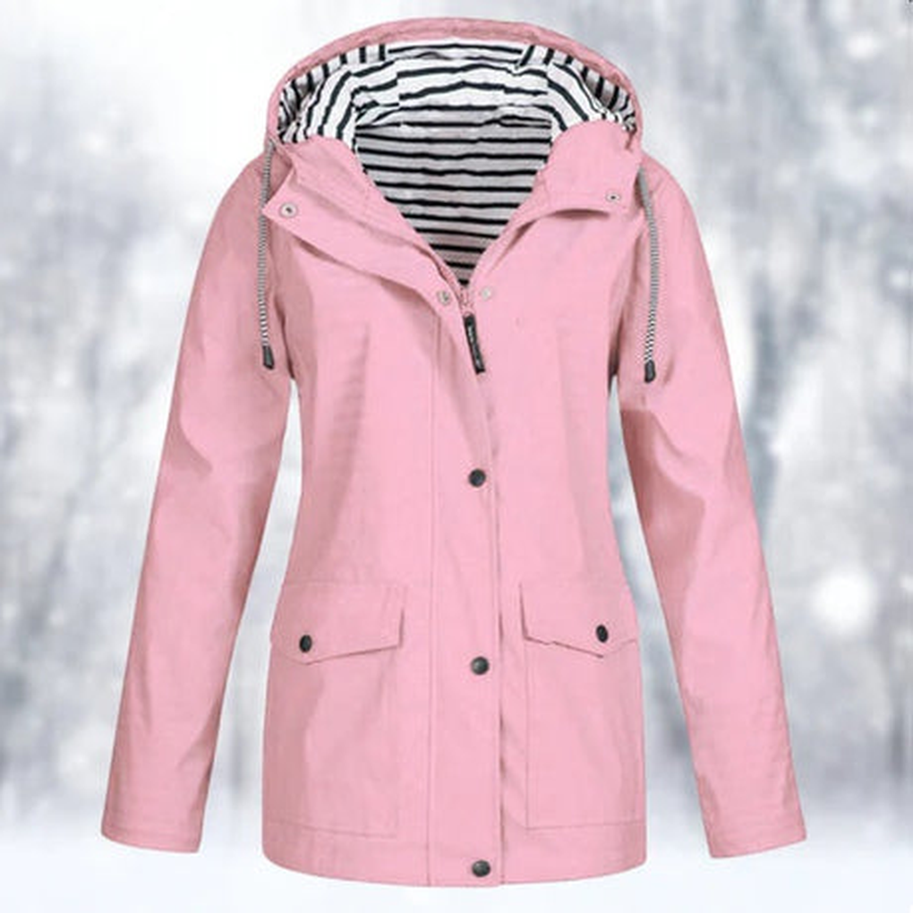Modieuze dames weerbestendige jas, ideaal voor regen en wind. Comfortabel windjack voor buitenactiviteiten.