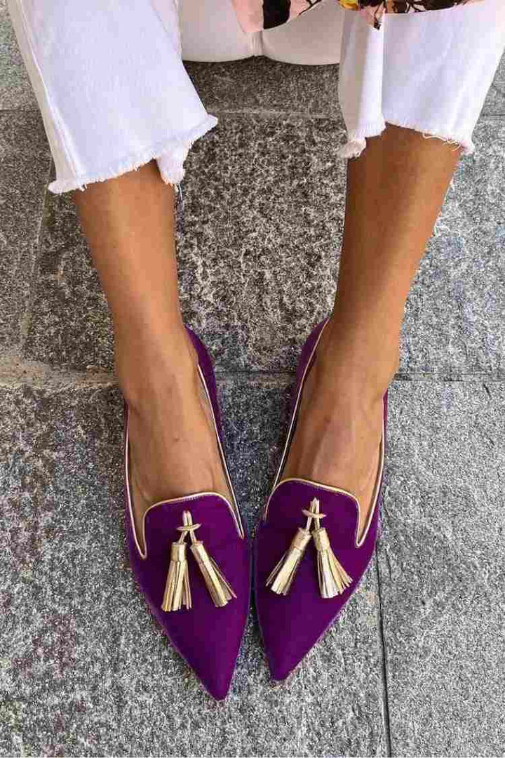 Oranje orthopedische dames loafers met decoratieve kwastjes. Comfortabele en stijlvolle schoenen voor dames.