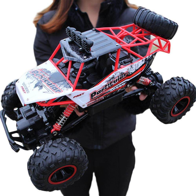 "Robuuste 4x4 offroad RC-auto met krachtige banden en schokbestendig ontwerp voor avontuurlijk rijplezier op elk terrein."