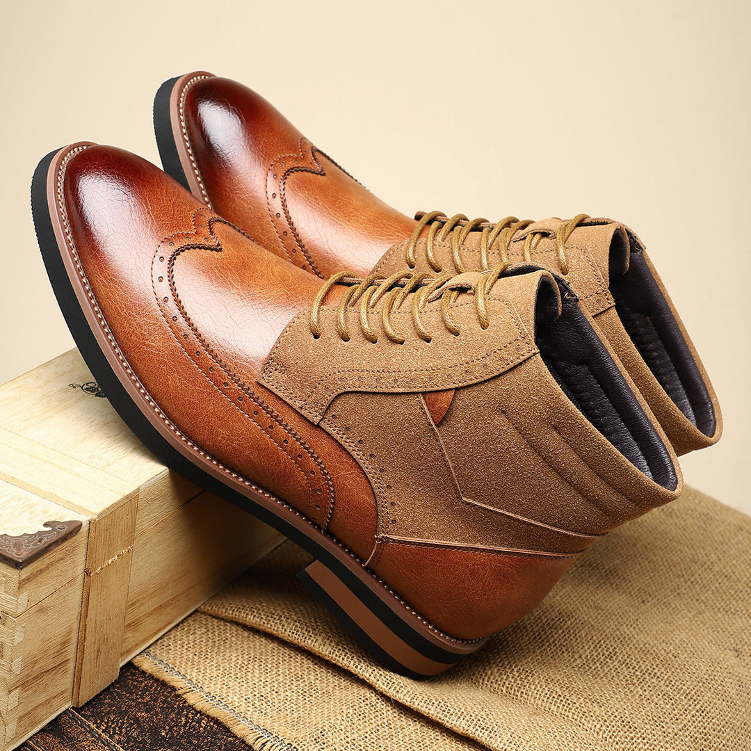 Bovenaanzicht van een paar klassieke heren wingtip brogues, klaar voor elke stijlvolle outfit.