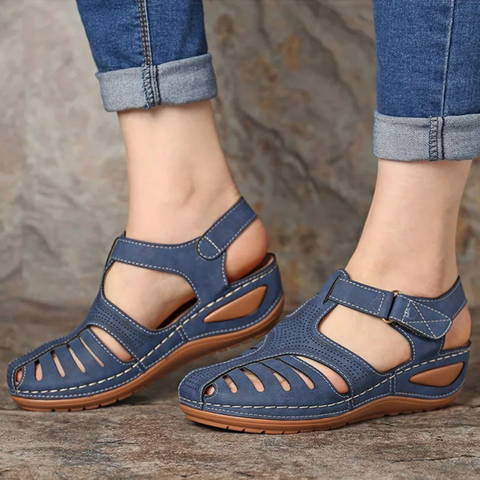 Dames comfort sandalen met Romeins design, orthopedisch voor zomerse dagen en actieve voeten.