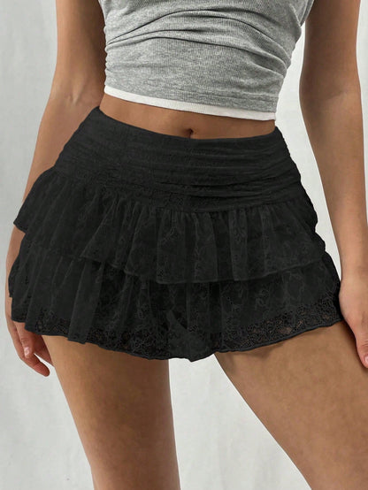"Romantische luchtige kanten rok met ruches, brede tailleband en ingebouwd shortje in diverse kleuren, ideaal voor zomer"