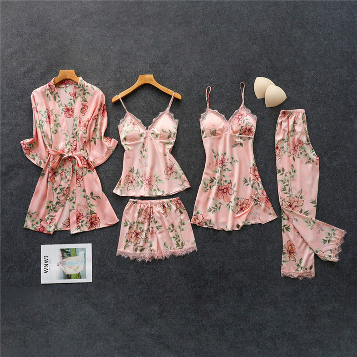 Luxe dames satijnen pyjamaset voor ultiem comfort. Deze 5-delige set is perfect als nachtkleding of loungewear.