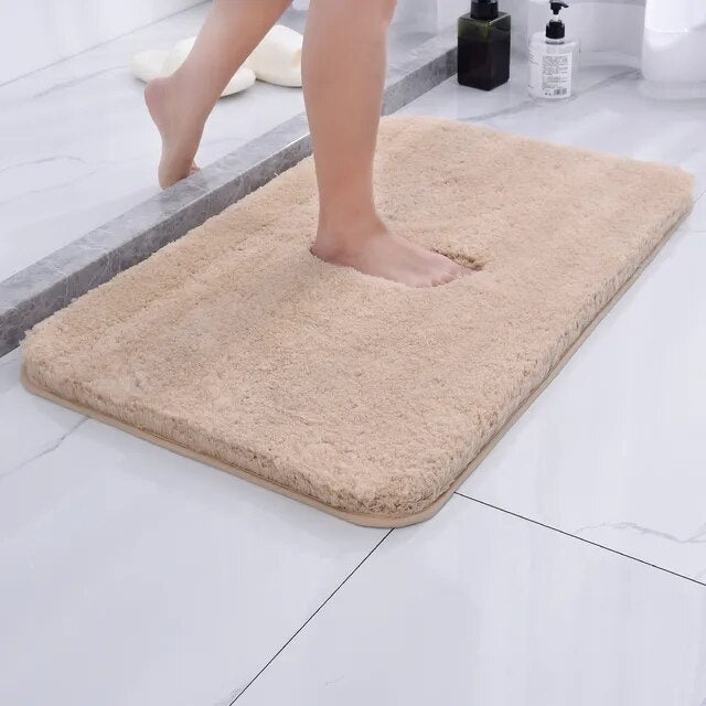 Ultrazachte microvezel badmat die absorbeert en veiligheid biedt met antislip functie in uw badkamer.