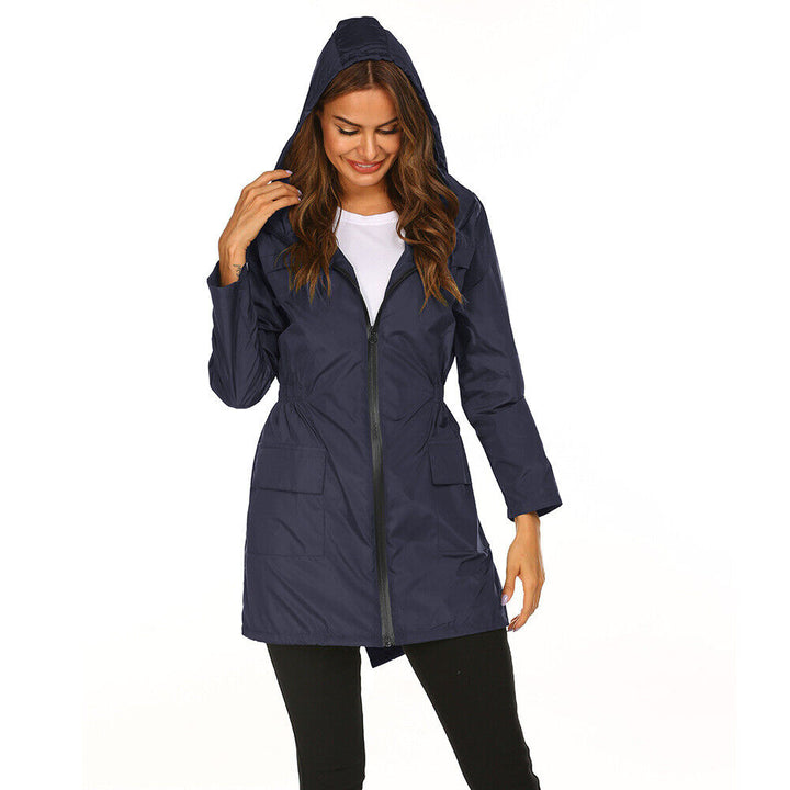 Veelzijdige Casey dames trenchcoat, perfect als lentejas, herfstjas en regenkleding, altijd stijlvol.