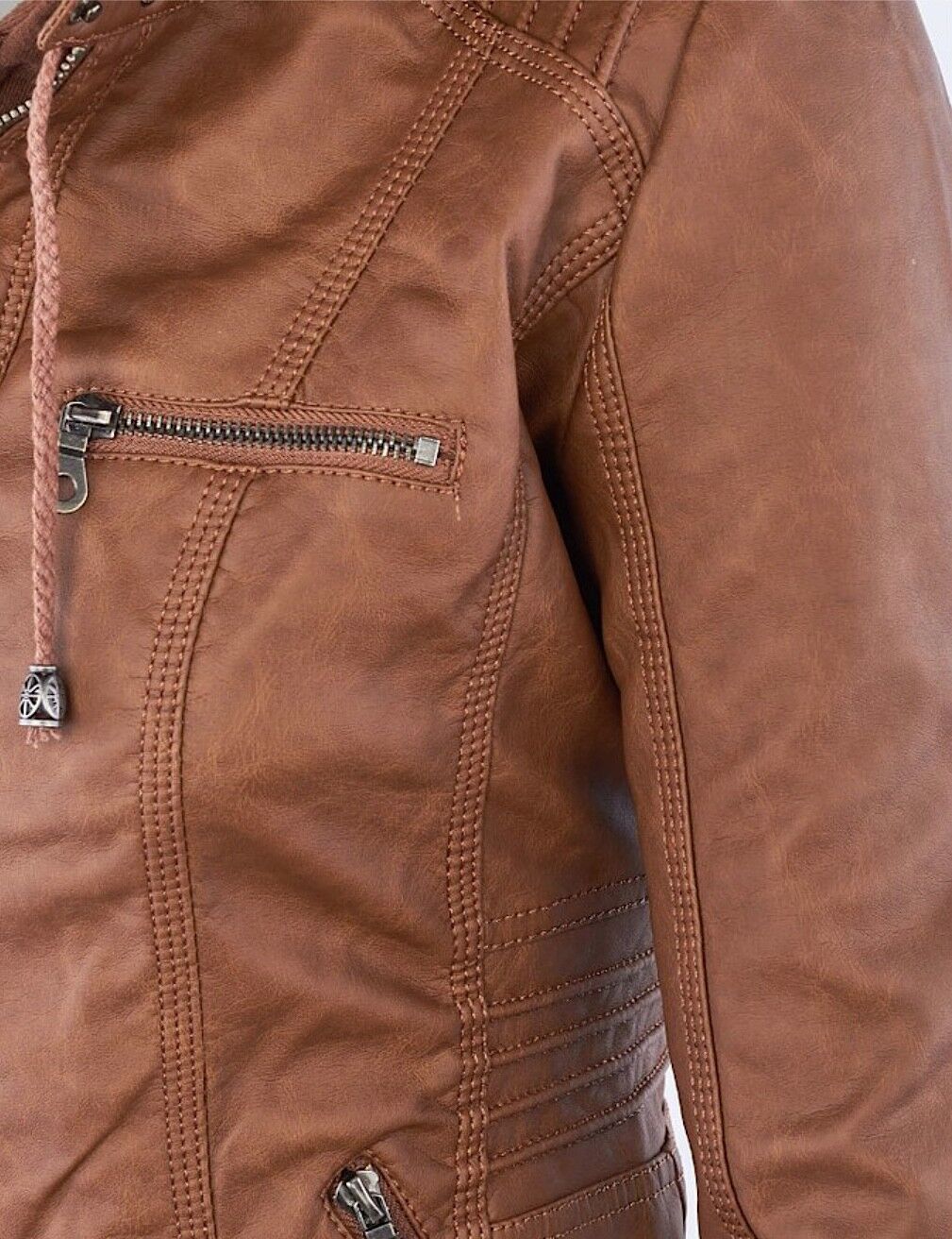 Lichtgewicht damesjack, perfect als casual laagje bovenkleding. Comfortabel en trendy.