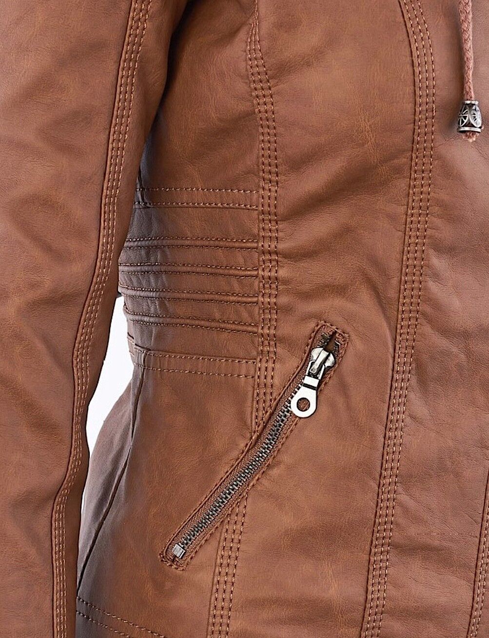 Dames buitenjack, casual en stijlvolle bovenkleding voor diverse weersomstandigheden. Comfortabel.