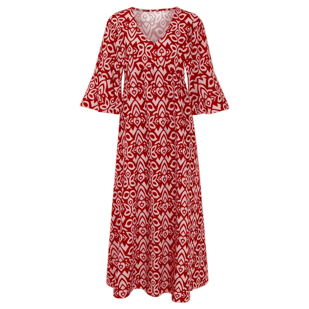 Textuur van de polyester bloemenjurk Liora, levendige print, comfortabel en modieus voor dames.