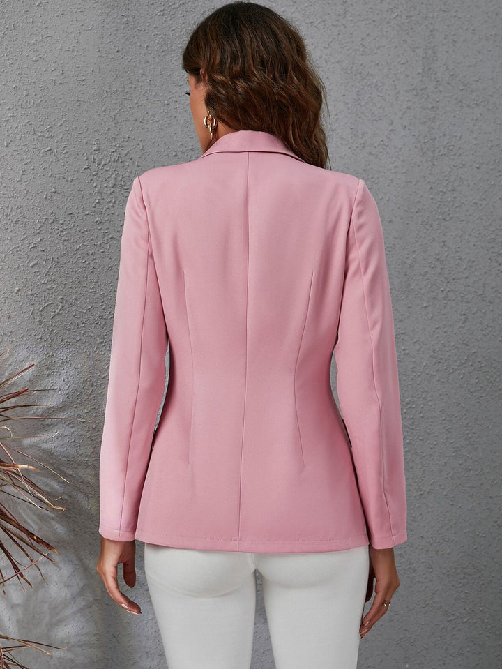 De elegante Mella blazer voor dames, een must-have dameskleding item, modieus en veelzijdig. Regular fit.