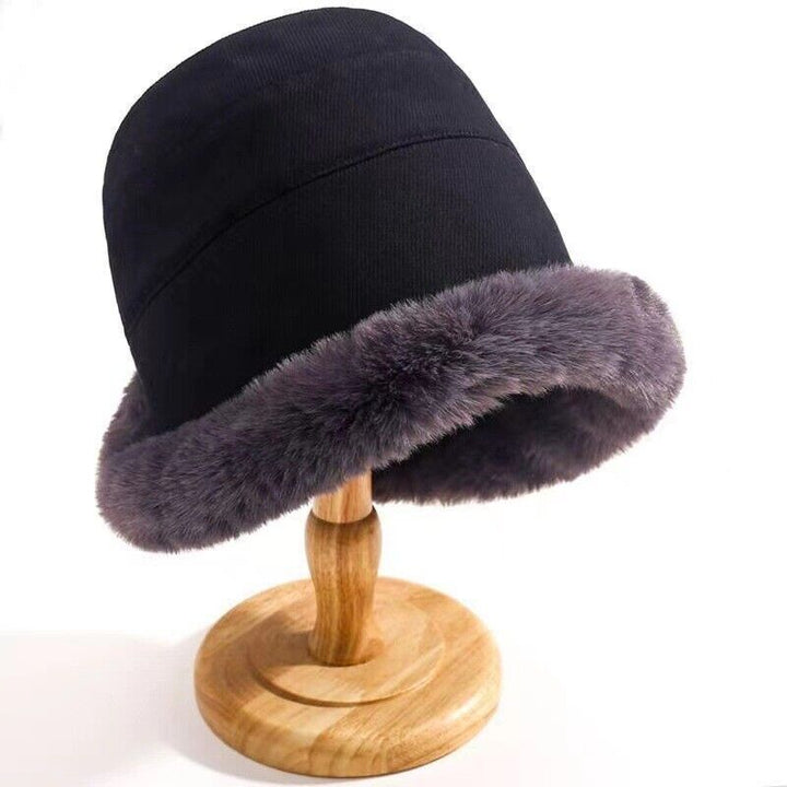 Comfortabel pluche dames vissershoedje, warm en zacht, perfect voor de wintermaanden.
