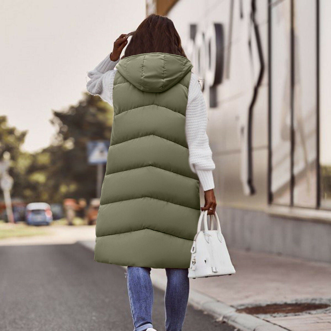 Comfortabele lange bodywarmer dames, gecapuchonneerd, geschikt als casual winterkleding.