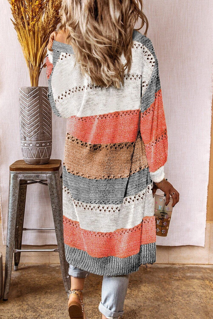 Loose fit dames gebreid vest, heerlijk comfortabel met lange mouwen. Stijlvolle en veelzijdige kleding voor de mode.