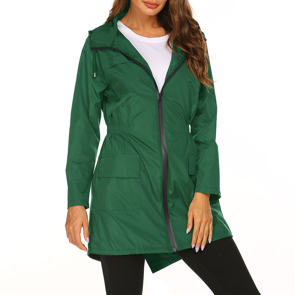 Waterafstotende Casey dames trenchcoat, ideale regenkleding en herfstjas voor wisselvallig weer.