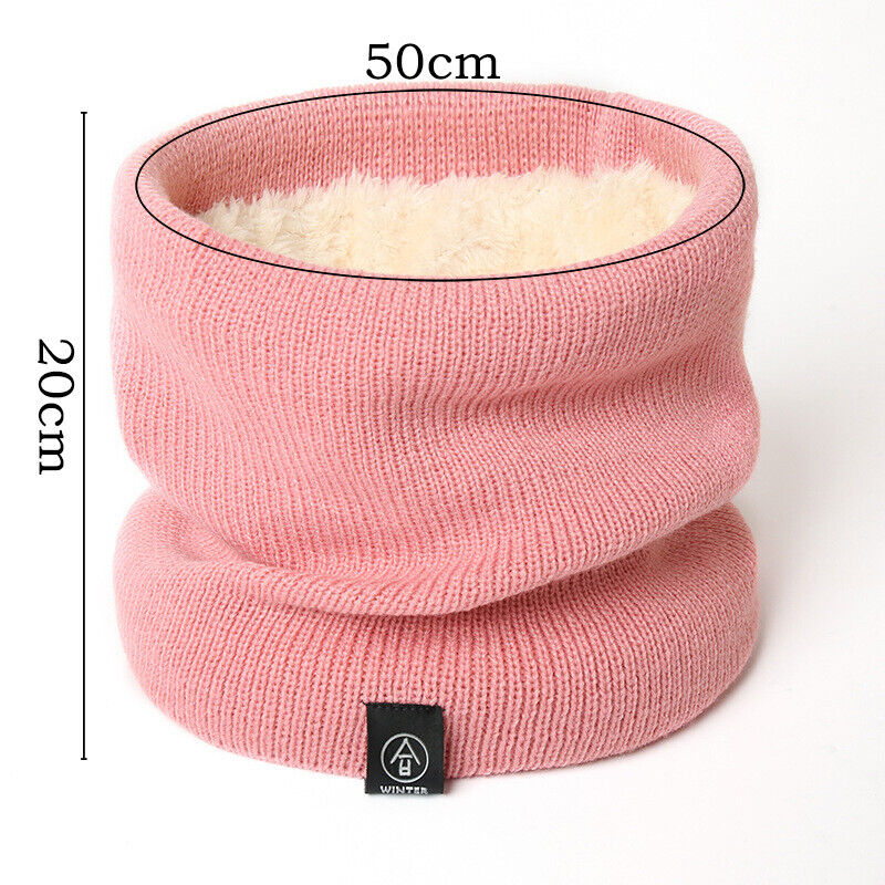 Essentiële dames nekwarmer als winteraccessoire. Zacht, warm en stijlvol, biedt comfort en bescherming tegen de kou.