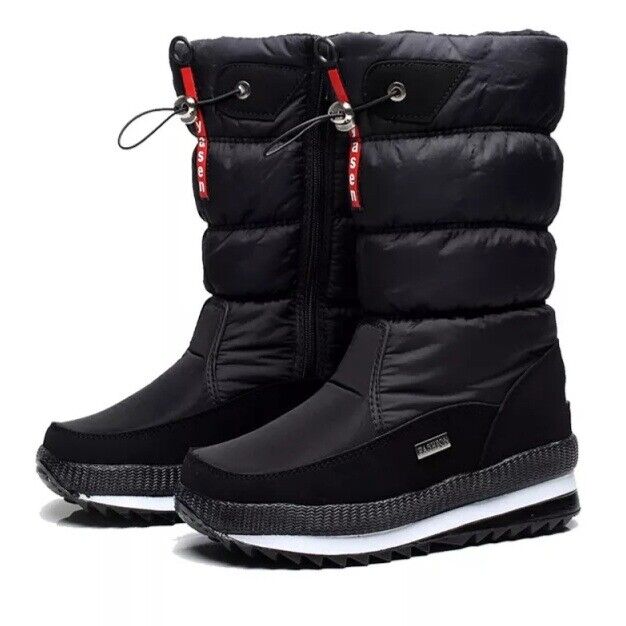 Voorbeeld van dames snowboots, ontworpen voor warmte en waterdichtheid in de winter. Comfortabel en modieus.