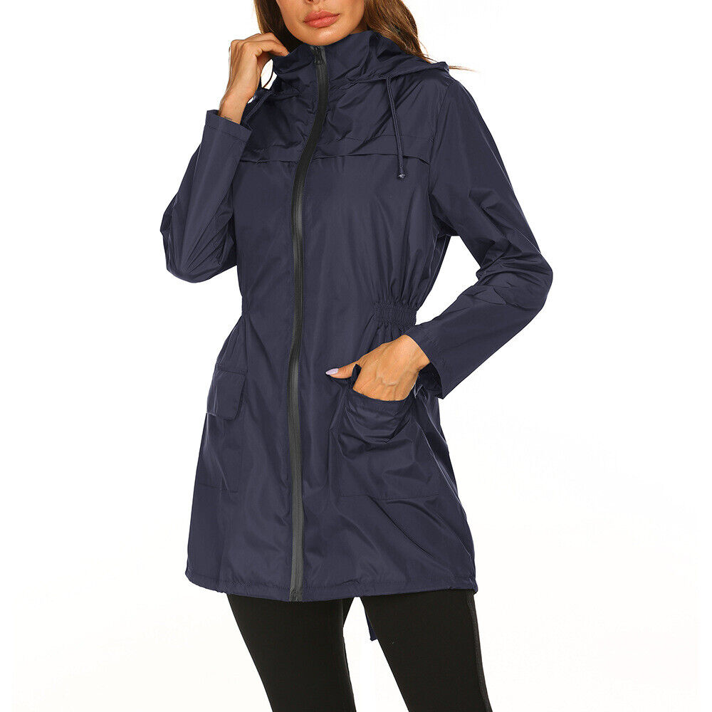 Stijlvolle Casey dames trenchcoat, weerbestendig en lichtgewicht, ideaal voor lente en herfst.