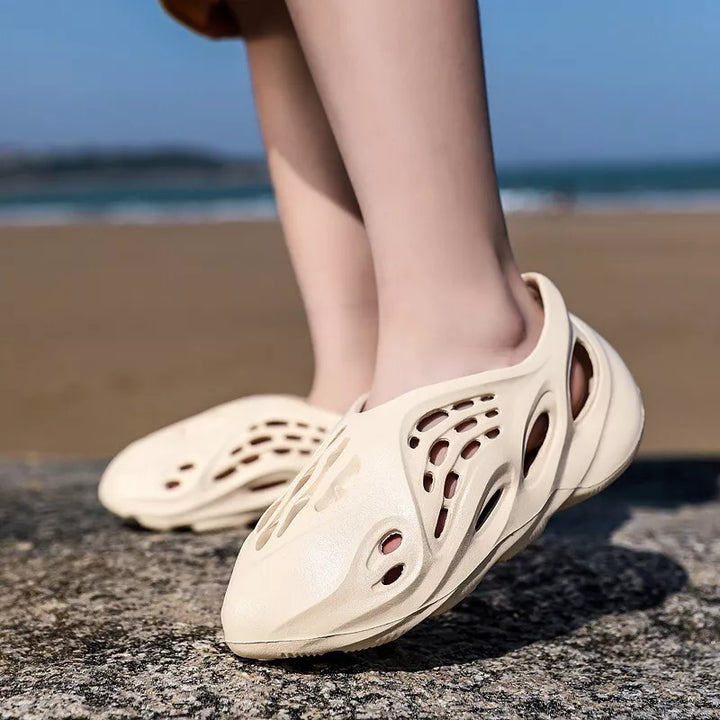 Hoymans comfortabele huisslippers, unisex model, lichtgewicht en met voetcomfort voor dames en heren.