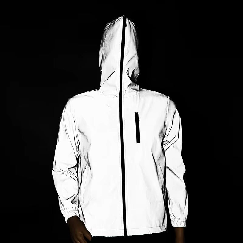 Comfortabele LumiSafe uniseks regenjas met moderne pasvorm, geschikt voor zowel mannen als vrouwen, lichtgewicht.