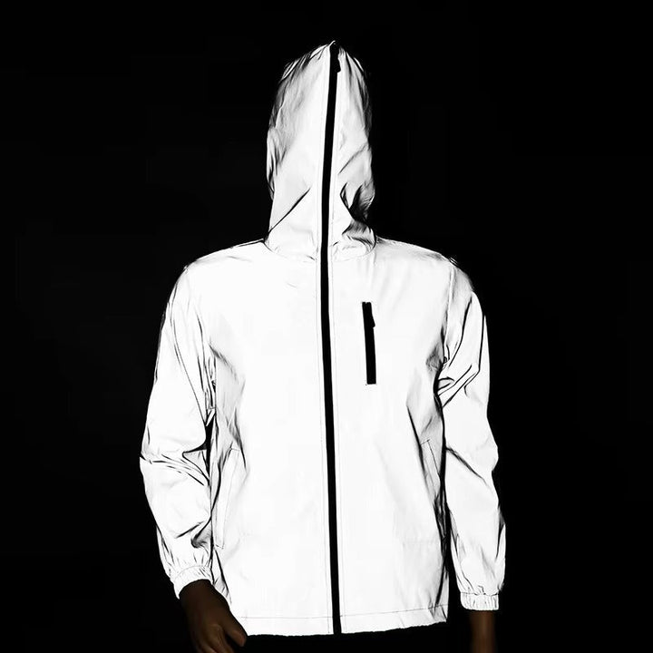 Comfortabele LumiSafe uniseks regenjas met moderne pasvorm, geschikt voor zowel mannen als vrouwen, lichtgewicht.
