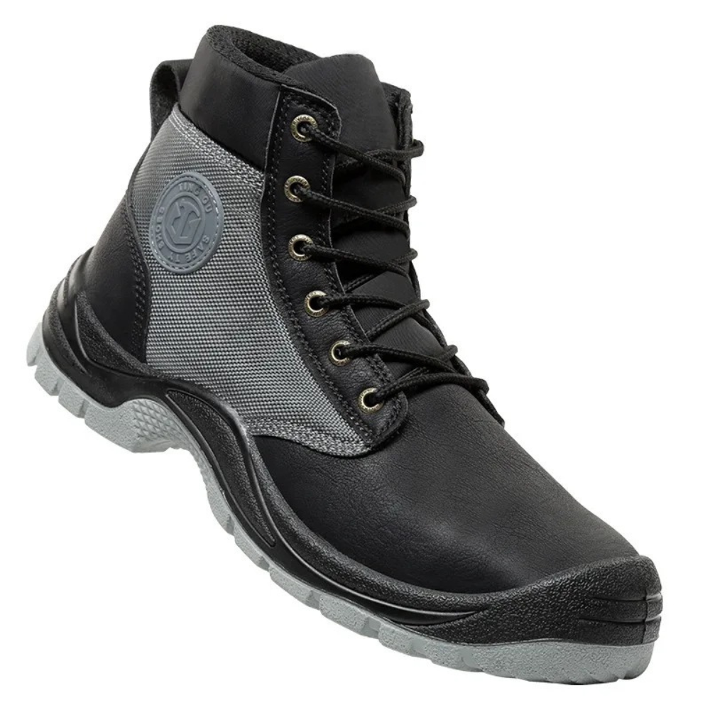 Complete set van SafeStep Pro heren veiligheidslaarzen, ontworpen voor comfort, bescherming en werkkleding.