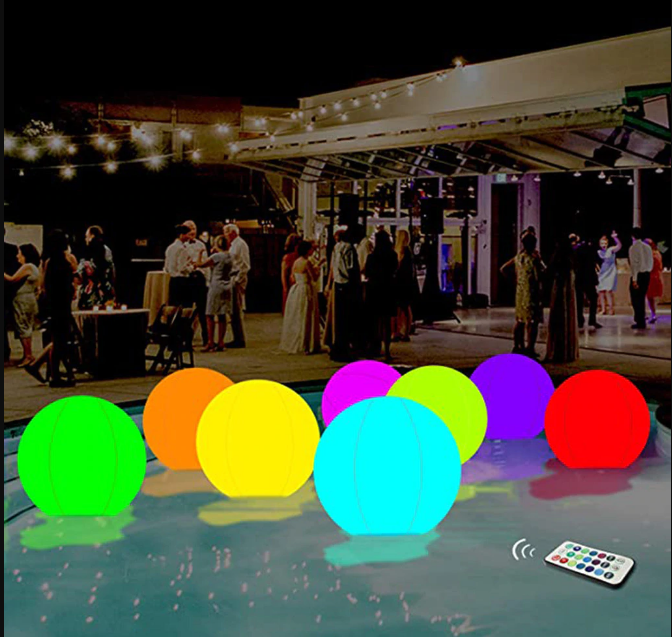 Opblaasbare LED strandbal, perfect buitenspeelgoed en feestverlichting. Creëert sfeervolle decoratie in de tuin of bij het zwembad.