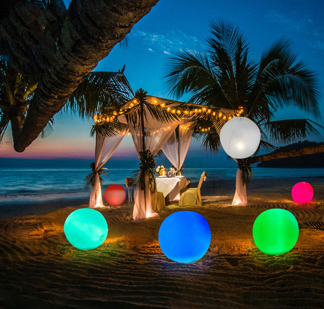 Waterdichte, lichtgevende strandbal met kleurrijke LED verlichting. Duurzaam zwembadspeelgoed voor levendige feestjes en avonden.