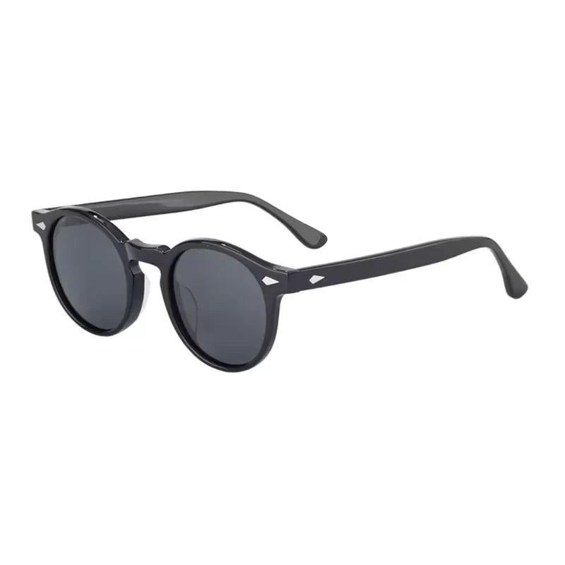 Modieuze unisex zonnebril met helder zicht en anti-schittering; perfect voor zomerse dagen.