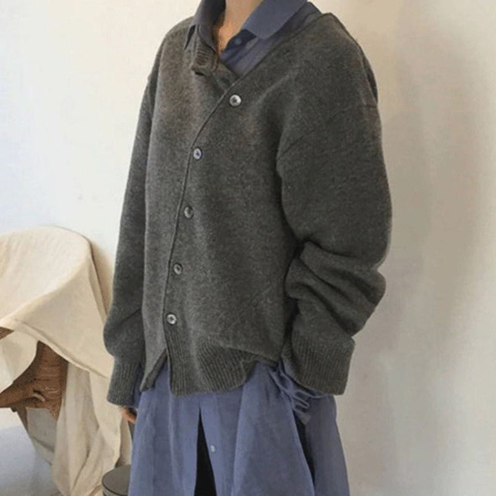 Warm kasjmier vest voor dames, stijlvol met knopen; ideaal als trui of jasje in de winter.