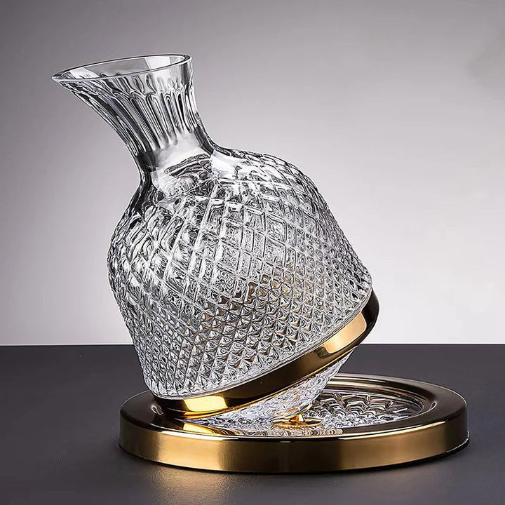 Luxe draaiende kristallen karaf voor wijn & whisky, perfect als decanteerder en decoratie.