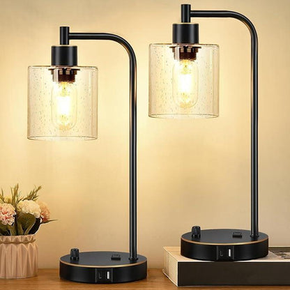 "Set van 2 dimbare industriële tafellampen met USB-poorten, mat zwarte basis en heldere glazen kap, modern ontwerp"