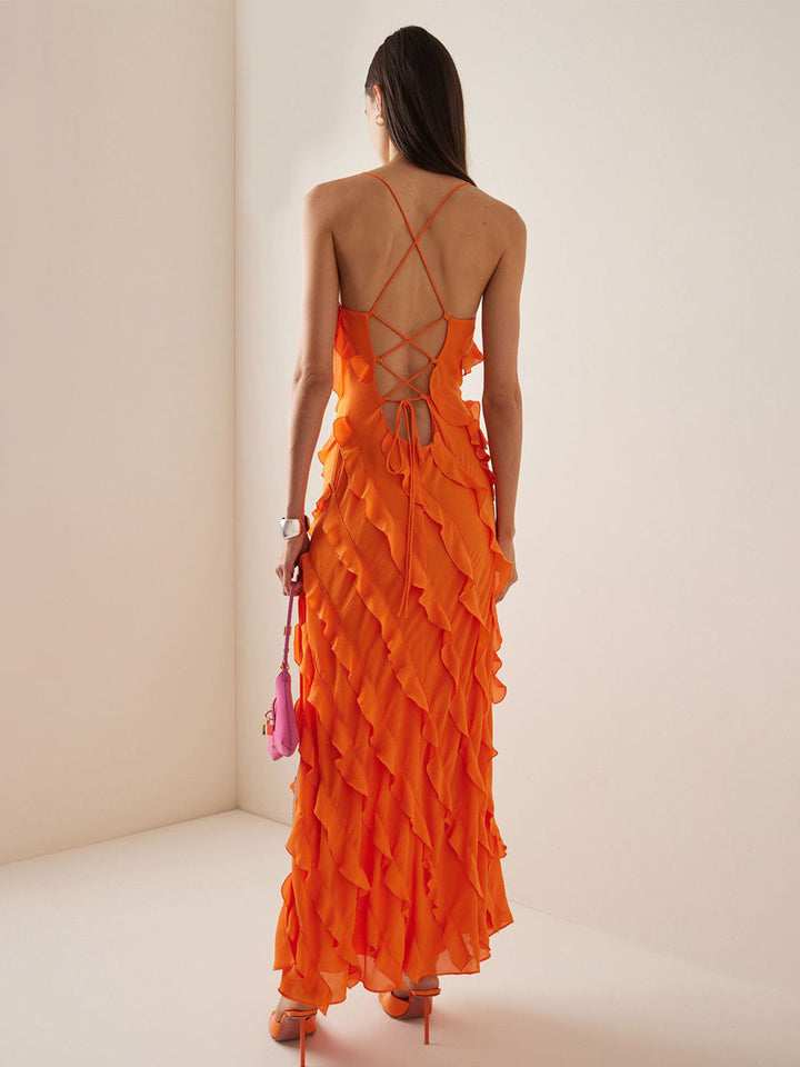 Elegante oranje feestjurk voor dames, met asymmetrische ruches en verleidelijke split, ideaal als avondjurk.