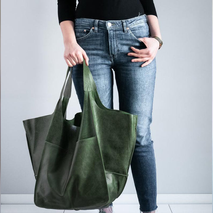 Modieuze vintage dames tas, oversized schoudertas, compleet jouw stijlvolle outfit.