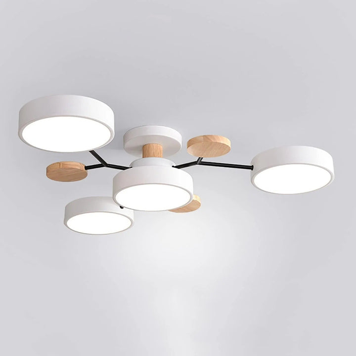Witte Halo LED-plafondlamp, ideaal voor een frisse en lichte uitstraling.