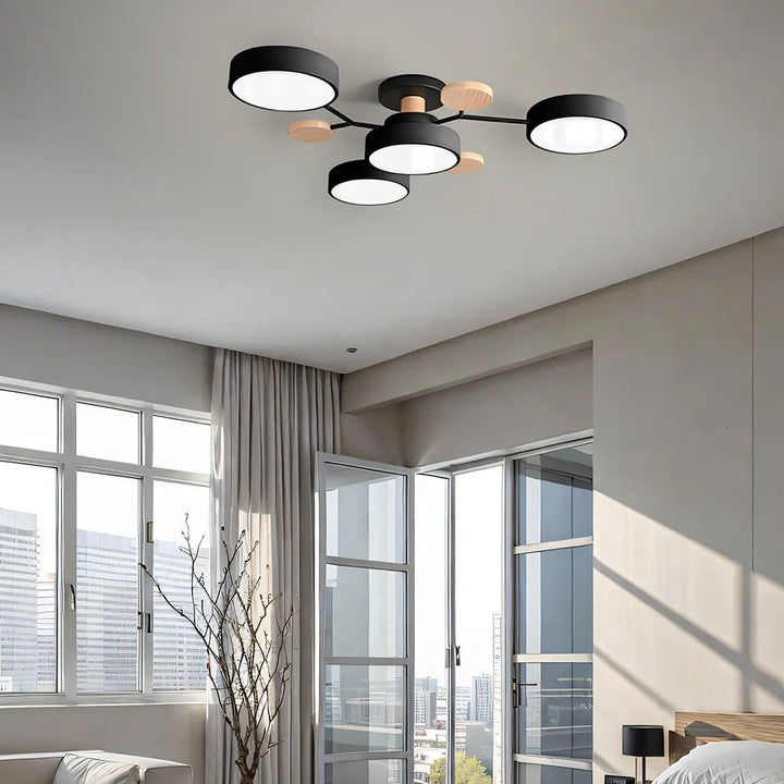 Plafondlamp met LED en Halo-effect, voor een warme en uitnodigende sfeer.