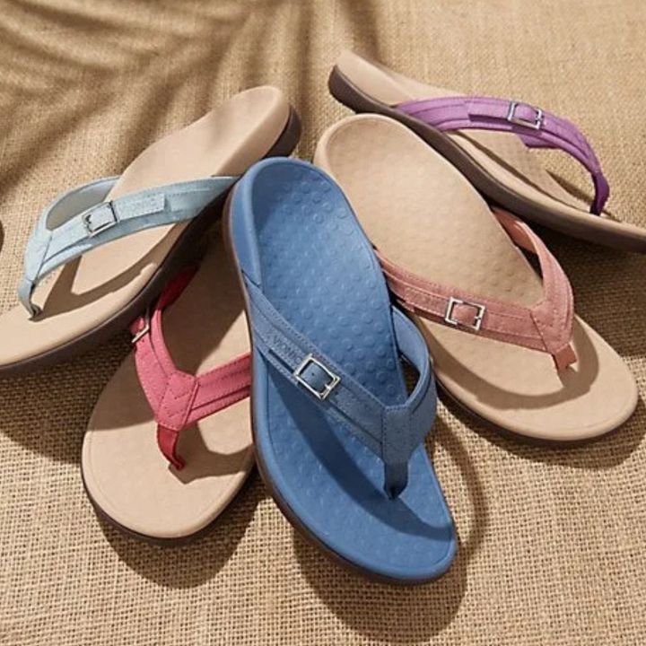 Zomerse dames teenslippers met orthopedische voetboogsteun en slipvaste zool voor comfort.