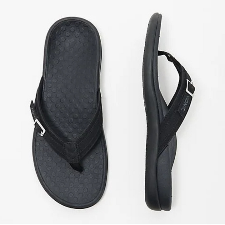 Lichtgewicht orthopedische teenslippers voor dames, slipvast en comfortabel voor optimale voetverzorging.