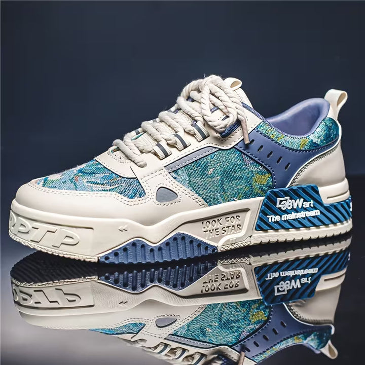 Robuuste blauw-witte sportschoenen voor heren, bieden comfort en stijl als hardloopschoenen en casual sneakers.