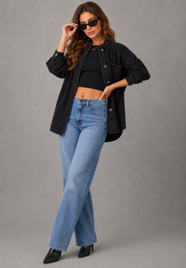 Ruime oversized damesblouse met borstzak, ideaal voor gelaagde casual outfits in de herfst.