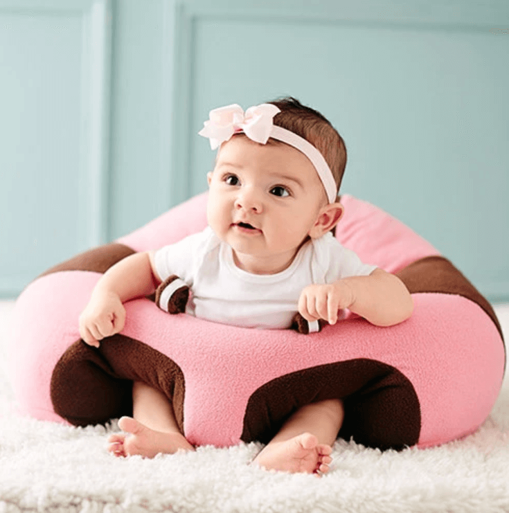 Zachte pluche baby zitfauteuil, ideaal voor comfortabel en veilig leren zitten.