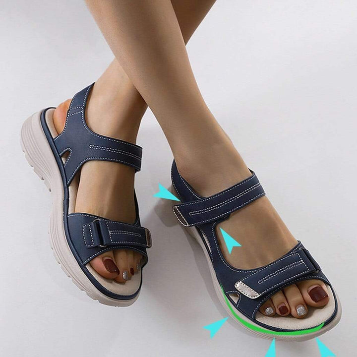 Stijlvolle dames comfort sandalen met platformzool, open teen en verstelbare bandjes voor dagelijks gebruik.