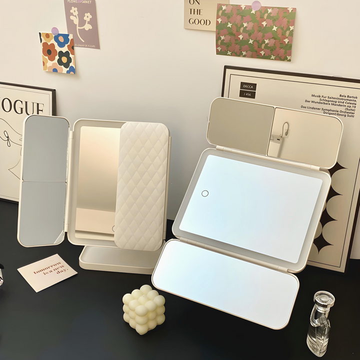 Dames make-up spiegel 'Clara' met LED verlichting en vergrotingsfuncties voor precieze make-up en huidverzorging.