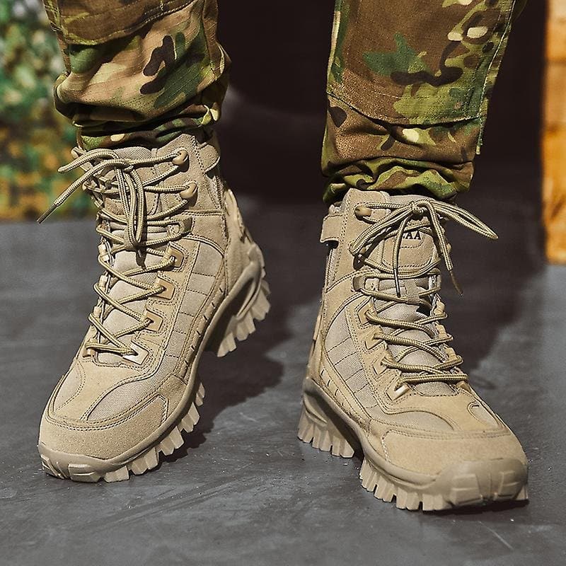 Bruine waterdichte heren werkschoenen van suède, perfect voor outdoor werk en wandelen.