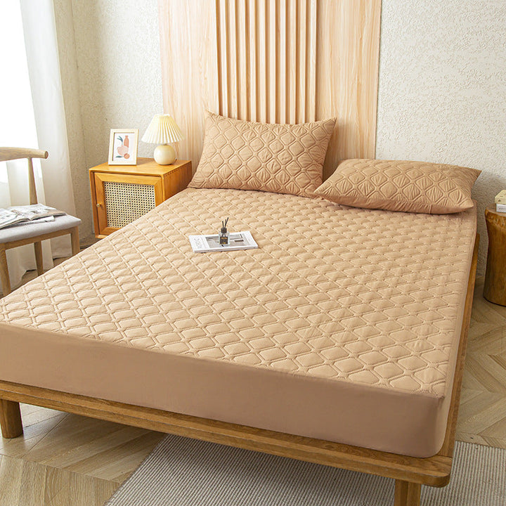 Waterdichte matrasbeschermer, gewatteerd met katoenmix voor extra comfort en bescherming.