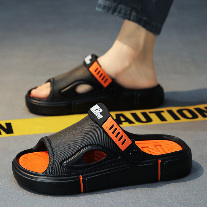 Comfortabele heren slippers met antislip zool, ideaal voor een veilige grip op natte oppervlakken deze zomer.