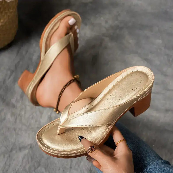 Dames orthopedische sandalen met hoge hak, stijlvol & comfortabel voor zomerse dagen.