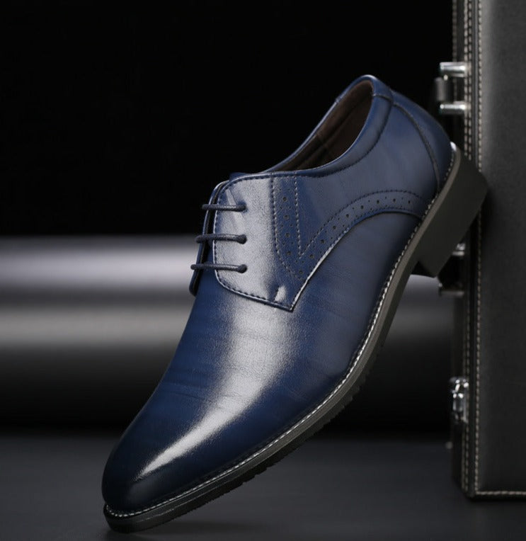 Zwarte luxe heren veterschoenen voor een formele of smart-casual outfit, modieus en comfortabel.