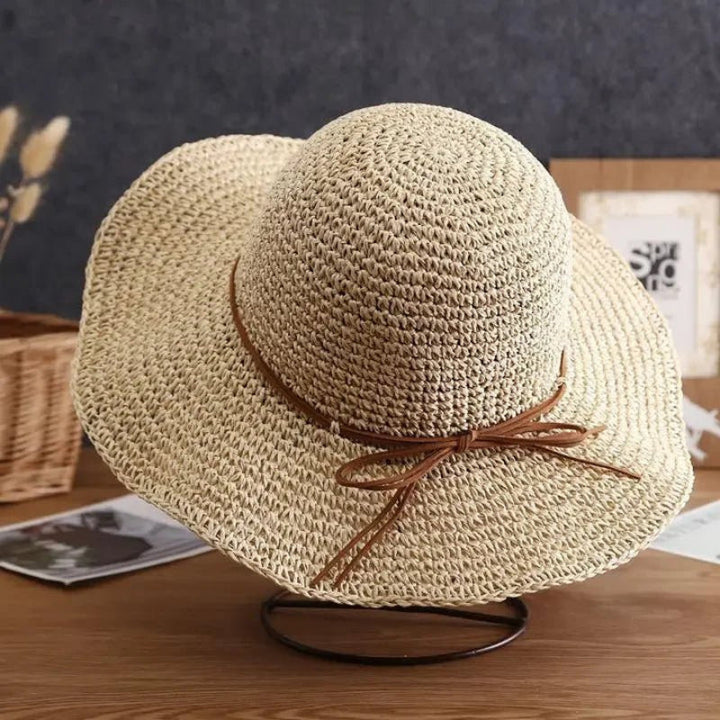 Opvouwbare en ademende Tessa zomerhoed in kaki. Ideaal voor reizen en bescherming tegen de zon.