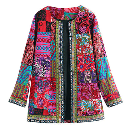 "Stijlvol bohemian lang damesvest met levendig patroon en open voorkant, ideaal voor casual lagen en comfortabel dragen."